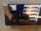 SW_38-2_Wood_Grips_02.jpg