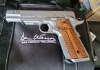DAN WESSON SPECIALIST GRIP PIC.jpg