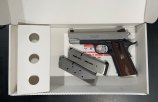 12 SR1911 IN BOX LEFT SIDE MAGS 091120.JPG 12 SR1911 IN BOX LEFT SIDE MAGS 091120.JPG